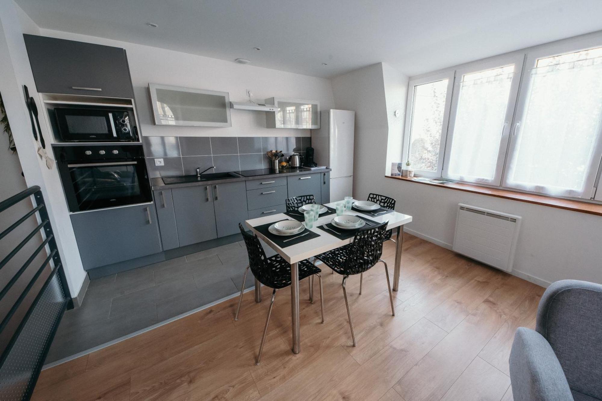 Appartement De Thomas Шарлевиль-Мезьер Экстерьер фото